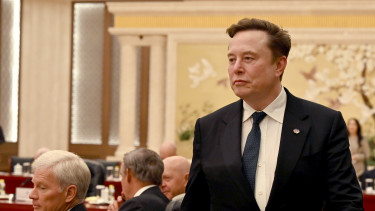 Történelmi pillanat: Elon Musk vagyona átlépte az ezermilliárd dollárt