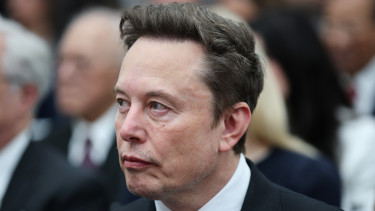 Elon Musk bejelentette: egyesülhet a SpaceX és a Tesla