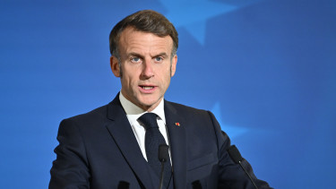 Mélyrepülésben Emmanuel Macron: elérte azt a szintet, ami után elődje bedobta a törülközőt