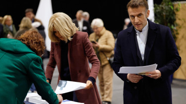 Súlyos vádakkal illették Emmanuel Macront: azonnal reagált az elnök a példátlan botrányra