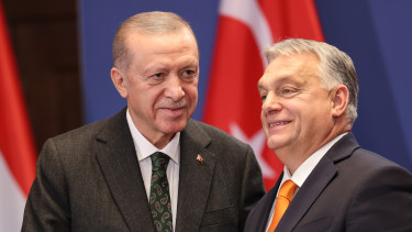 Orbán Viktor a NATO második legerősebb országába utazott