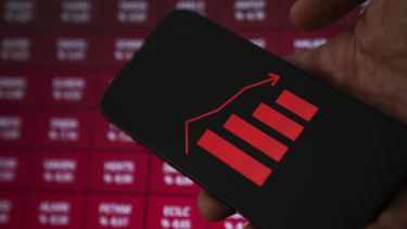 A repedések megjelentek, valami készül a piacokon - Meddig tarthat az esés?