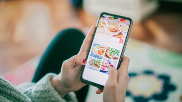 Kiderült, melyik online bevásárló platform a legfenntarthatóbb a digitális karbonlábnyom szerint