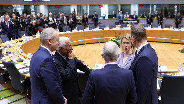 Problémák egész univerzumát nyitnák meg az EU-csúcson – mégis belelépnének a szakadékba az uniós vezetők