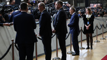 Brüsszelben kimondták: felkészültek a kebelbarát árulására, erővel akarnak fellépni ellene