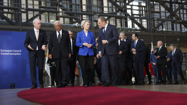 Geopolitikai vihar közben próbál előrelépni az EU a tőkepiaci kálváriában