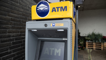 Megtévesztőek voltak az Euronet bankautomatái, 63 milliós bírságot kapott a cég