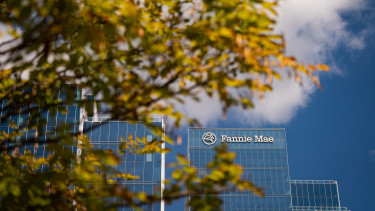 Új korszak jöhet az amerikai lakáshitelezésben: lélegzet-visszafojtva figyeli a piac, mi lesz a két jelzálogóriás sorsa