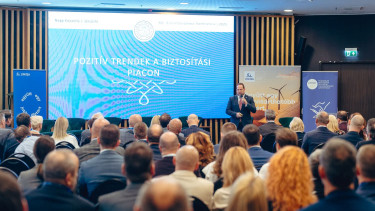 Hatalmas fordulatok a magyar biztosítási piacon: hol van már a tíz csapás?