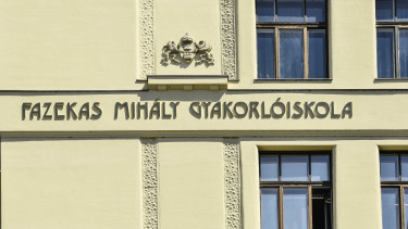 Ki kellett üríteni a Fazekas Gimnáziumot