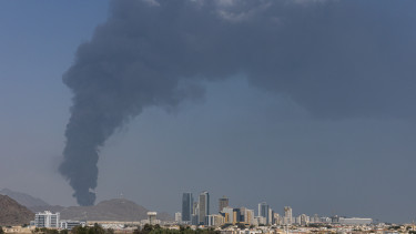 Lángokban állt a világ egyik legfontosabb kikötője, de most jó hír érkezett róla