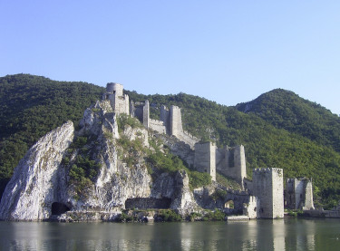 Galambóc vára a Dunaparton