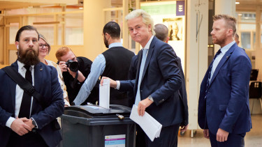 Megkönnyebbült sóhajok Brüsszelből: váratlan kudarcba szaladt bele Orbán Viktor szövetségese