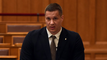 Érkezik a kormány legújabb adócsomagja