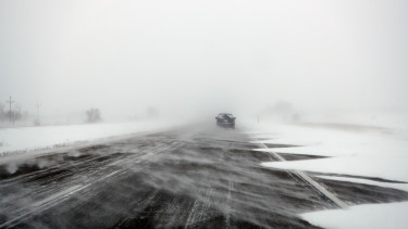 Újabb narancs riasztást adtak ki több járásra, lecsap a tél