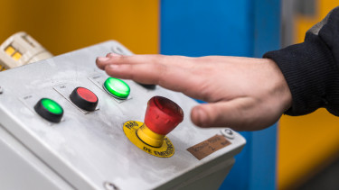 Láncreakció indult Európában: több országban hirtelen elment az áram