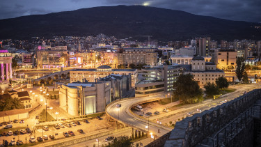 A Strabag és a Duna Aszfalt konzorciuma kapott megbízást egy macedón autópályaszakasz építésére