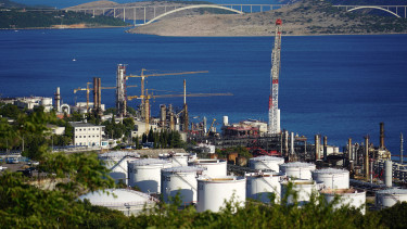 Megérkezett a válasz a horvátoktól a magyar olajmentességi kérelemre