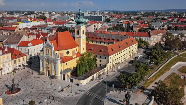 Hová lett a pénz a lakáskasszából? Sikkasztás gyanúja miatt tettek feljelentést Győrben