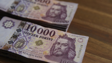 Napokon belül élesedik a kormánydöntés: százezreket kapsz kézhez ingyen, ezt kell tenned érte