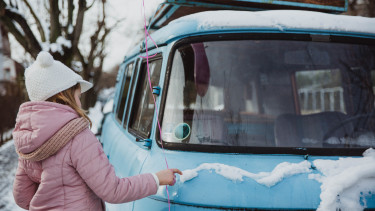 Fordulat jön az időjárásban: az ország nagy részén káoszt okozhat a keddi ónos eső