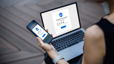 Sziporkázik az Otthon Start, robban a magyarok számlaegyenlege, de a 0%-os hiteleket veszni hagyjuk