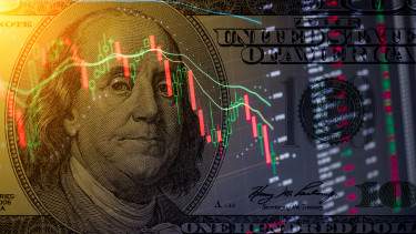 GettyImages-1459015119-árfolyam-befektetés-deviza-gazdaság-pénz-pénzügy-részvény-tőzsde-valuta
