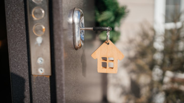 Erre megy ki a játék az Otthon Starttal? - Nem az, aminek látszik a nagy magyar lakáshitel-robbanás