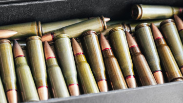 Felfoghatatlan iramban húz el mellettünk a szlovák hadiipar