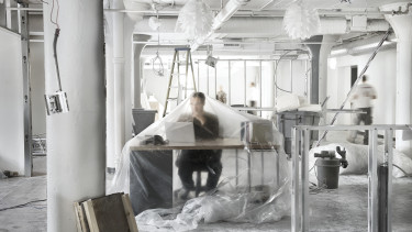 Ketyeg az óra: a szigorodó klímaszabályozás óriási költséget varr az irodaingatlan-tulajdonosok nyakába