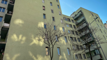 Kettészakadt a lakáspiac Magyarországon: amíg a fővárosban kivárnak, vidéken nagyot megy az üzlet