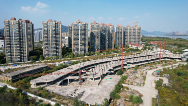 Repülőrajttal indult az év, de a válság árnyéka tovább vetül Kínára