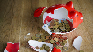 Perselymalacnak használja a kormány az energiavállalatokat, de ki fizet valójában?