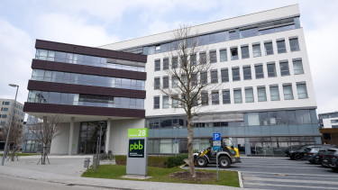 Fájdalmas bejelentést tett két nagy német bank: súlyos árat fizetnek az amerikai kereskedelmi ingatlanpiaci válság miatt