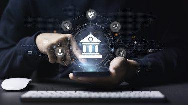 GettyImages-2143222197-biztonság-digitális-innováció-mobilbank-pénzügy-technológia