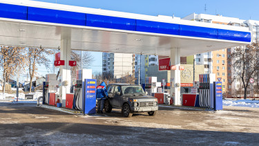 Bedől az energiavállalat az amerikai szankciók miatt: kifogynak a készletek, leállnak az állomások