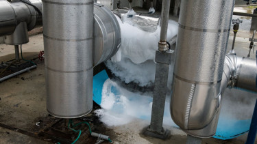 Elönti a világot a jégbe zárt tűz - rekord közeli hullám érkezik 2026-ban