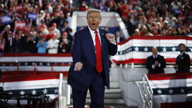 Páros lábbal ugrott bele a NATO-ba Trump - Kilépést fontolgat az amerikai elnök?