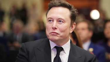 Nagyon jó hírt közölt Elon Musk!