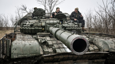 Jönnek az új siklóbombák, az oroszok keleten nyomulnak előre - Híreink az ukrajnai háborúról szombaton 