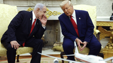 Rejtélyes látogatás az Egyesült Államokban: háborús megtévesztés állhat Trump és Netanjahu tárgyalása mögött?