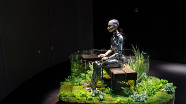 Már a lemaradás a tét, ha meg akarjuk spórolni az AI-fejlesztéseket – Még több konkrétum a tech zöld aspektusairól az ESG-csúcson