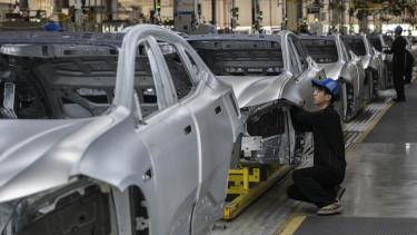 A túl sok gyár ára: így ragadt bele Kína az árversenybe – és így próbál kimászni belőle