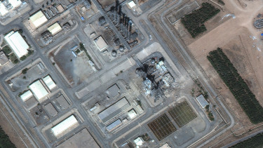 Megérkeztek a műholdképek: súlyos csapást mértek az iráni atomprogram kulcsfontosságú létesítményére