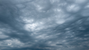 GettyImages-2221818860-csapadék-felhő-időjárás-légkör-meteorológia-szél-természet-vihar-zivatar-csapadék-felhő-időjárás-légkör-meteorológia-szél-természet-vihar-zivatar