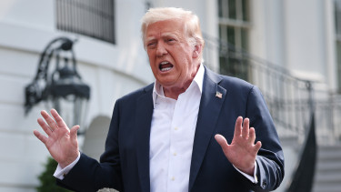 Rágalmazás címén beperelte Donald Trump a Wall Street Journalt