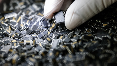 Repedések az AI-sztoriban? Figyelmeztetés jött a chipgyártóktól