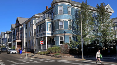 Az ország legszigorúbb lakbérplafonját vezethetik be, a népakarat dönthet Massachusettsben