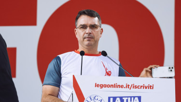 Bolsonaro saját fiát támogatná az elnökválasztáson