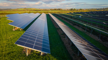 Nem a KÁT a főbűnös? Kemény szakmai vita robbant ki a magyar ipari energiaárakról